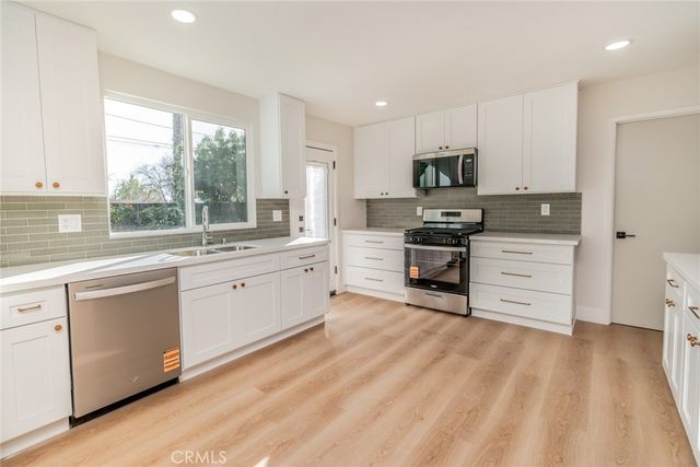 1204 Dickenson Court, Upland, CA 91786