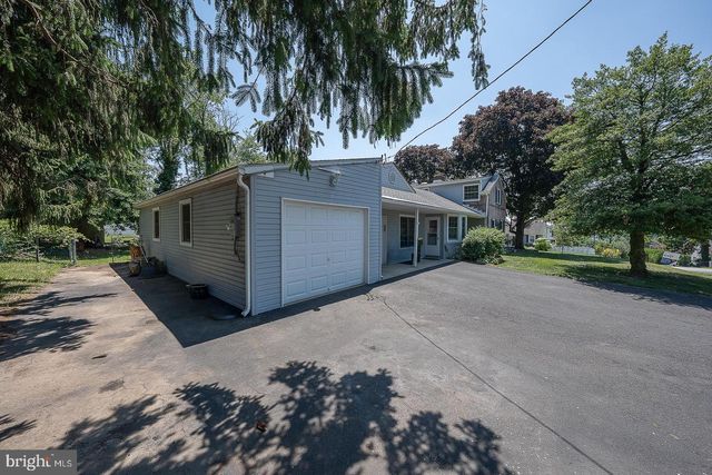 201 ABBEYVIEW AVE, Willow Grove, PA 19090