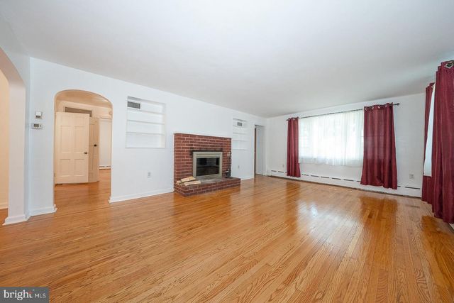 201 ABBEYVIEW AVE, Willow Grove, PA 19090
