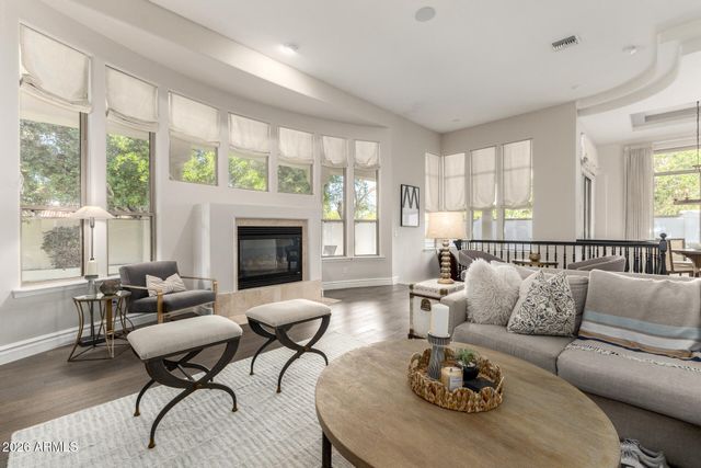 8204 S HOMESTEAD Lane, Tempe, AZ 85284