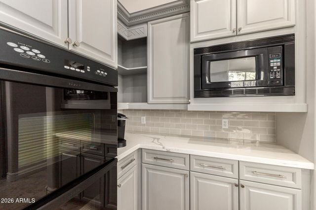 8204 S HOMESTEAD Lane, Tempe, AZ 85284