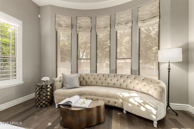 8204 S HOMESTEAD Lane, Tempe, AZ 85284