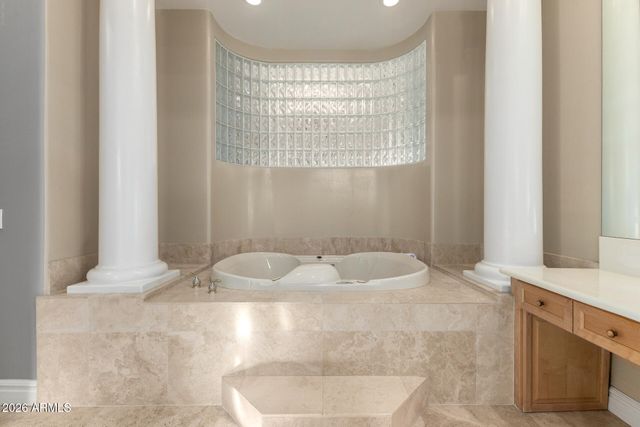 8204 S HOMESTEAD Lane, Tempe, AZ 85284