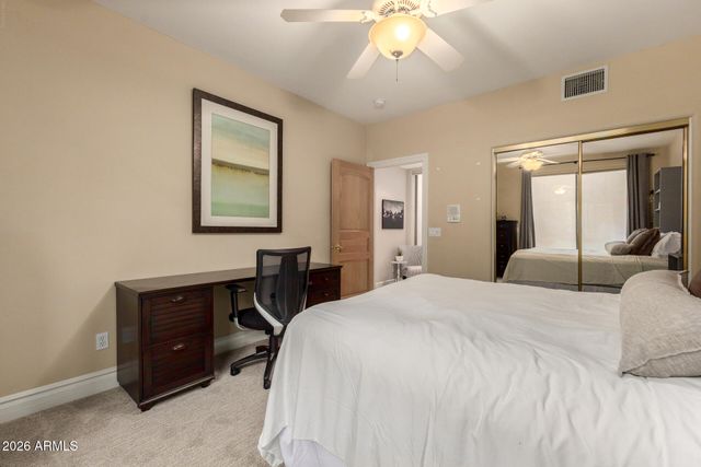 8204 S HOMESTEAD Lane, Tempe, AZ 85284