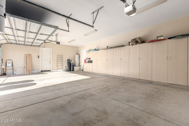 8204 S HOMESTEAD Lane, Tempe, AZ 85284