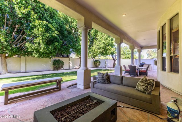 8204 S HOMESTEAD Lane, Tempe, AZ 85284