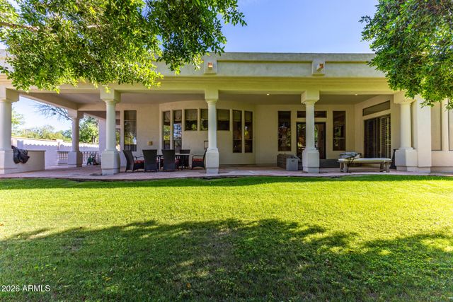 8204 S HOMESTEAD Lane, Tempe, AZ 85284