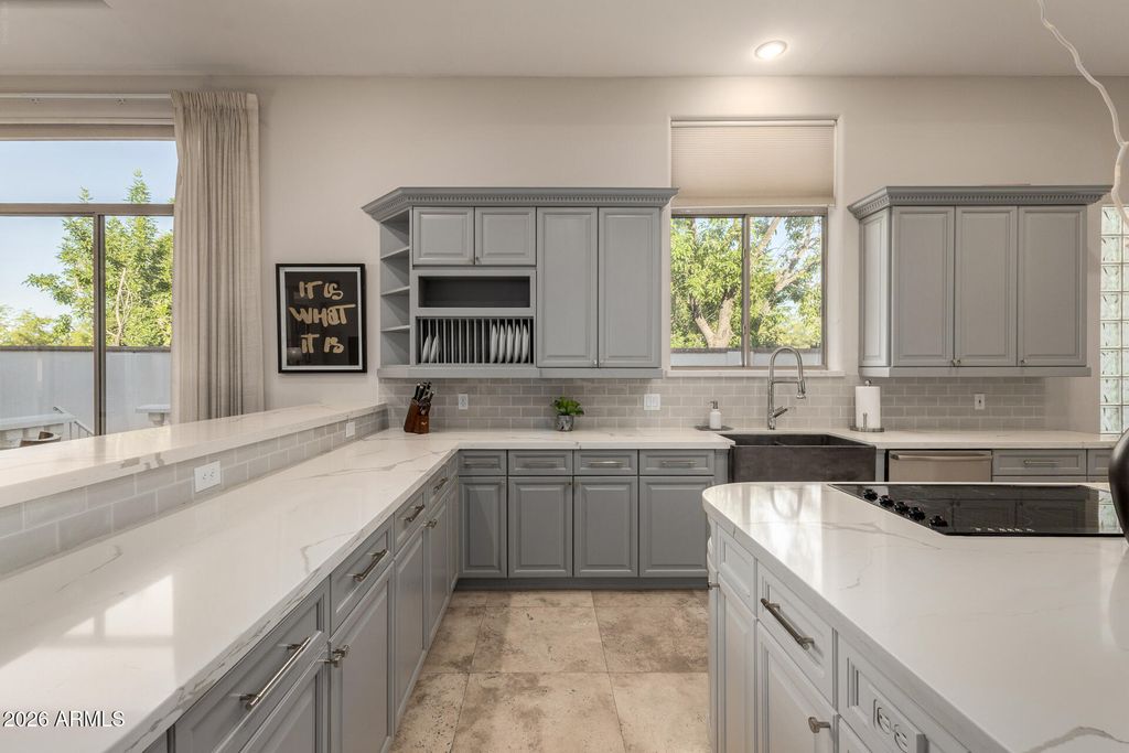 Image 27 of property listing at 8204 S HOMESTEAD Lane, Tempe, AZ 85284