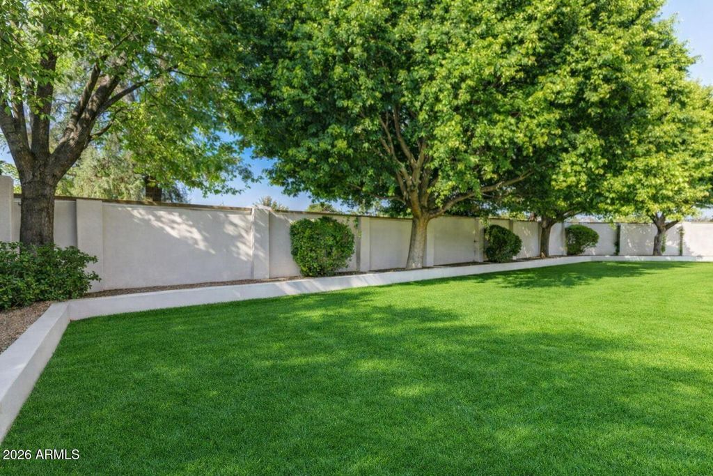 Image 76 of property listing at 8204 S HOMESTEAD Lane, Tempe, AZ 85284