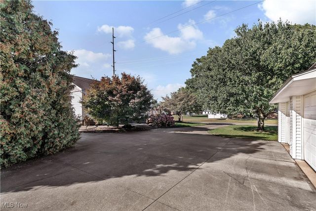 4792 Revere Avenue NW, Massillon, OH 44647