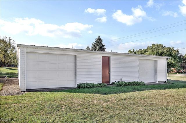 4792 Revere Avenue NW, Massillon, OH 44647