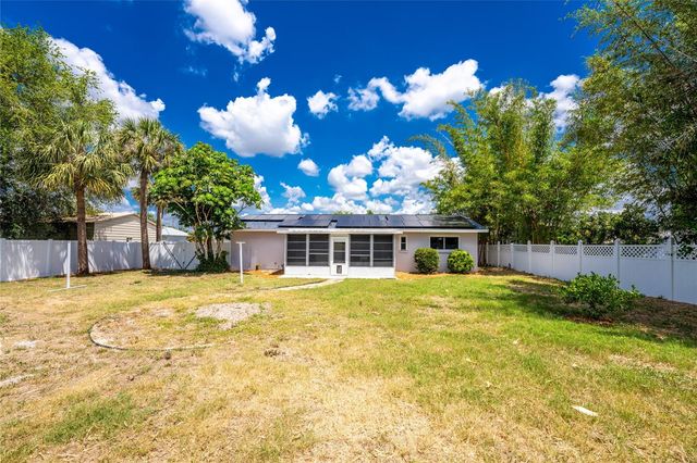 557 MAGNOLIA AVENUE NW, Port Charlotte, FL 33952