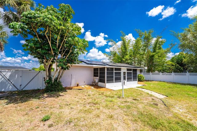 557 MAGNOLIA AVENUE NW, Port Charlotte, FL 33952