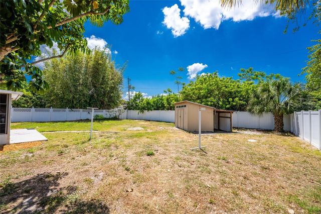 557 MAGNOLIA AVENUE NW, Port Charlotte, FL 33952