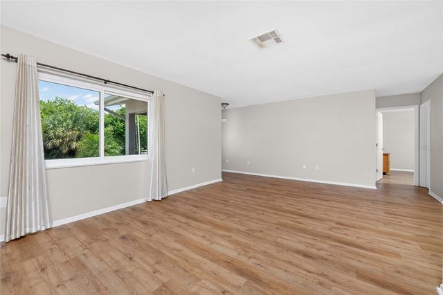 557 MAGNOLIA AVENUE NW, Port Charlotte, FL 33952