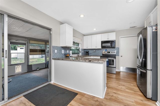 557 MAGNOLIA AVENUE NW, Port Charlotte, FL 33952