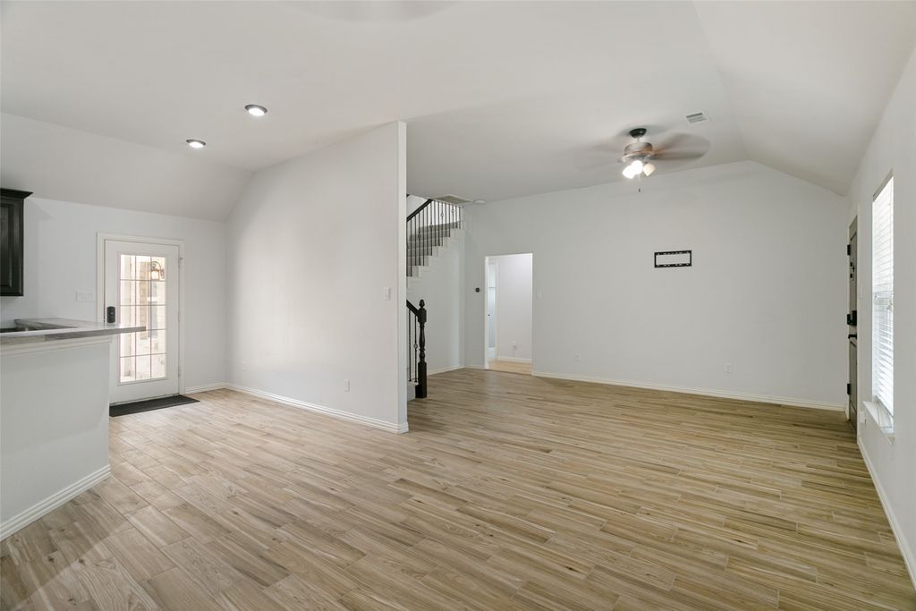 2124 Brentwood Lane, Carrollton, TX 75006 — photo 5