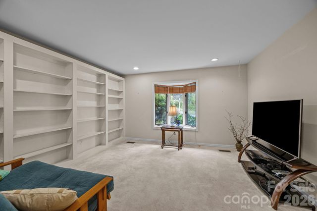68 Stony Ridge, Asheville, NC 28804