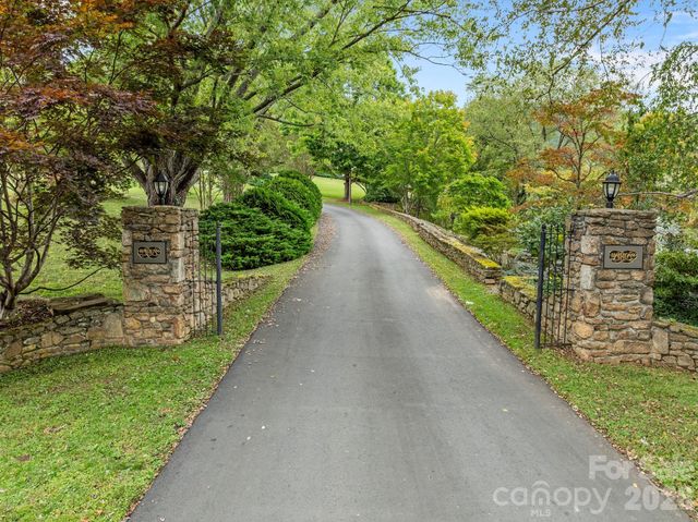 68 Stony Ridge, Asheville, NC 28804