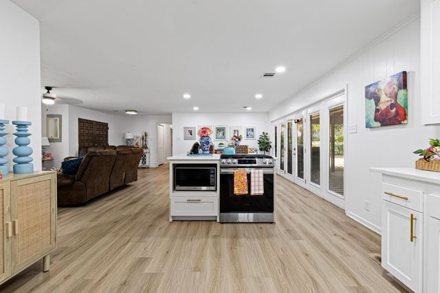 402 Hughes Street, Marshall, TX 75672