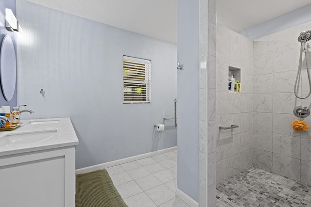 402 Hughes Street, Marshall, TX 75672