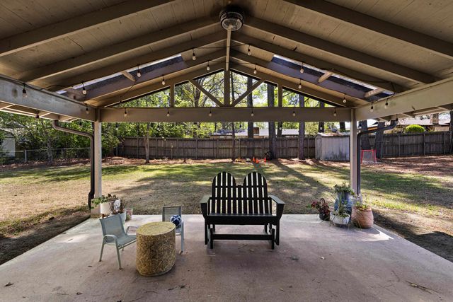 402 Hughes Street, Marshall, TX 75672