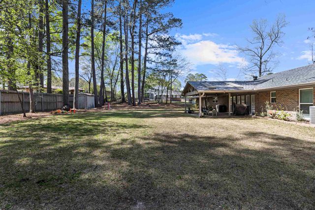 402 Hughes Street, Marshall, TX 75672