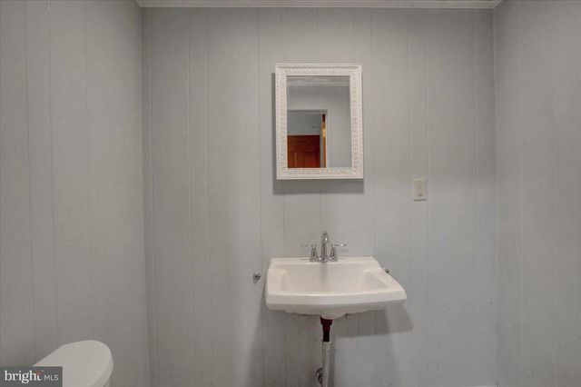 22 VIRGINIA AVE, Brunswick, MD 21716