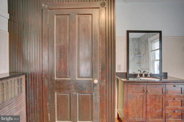 22 VIRGINIA AVE, Brunswick, MD 21716