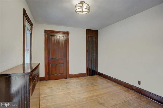 22 VIRGINIA AVE, Brunswick, MD 21716