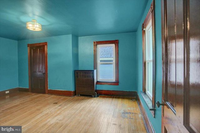 22 VIRGINIA AVE, Brunswick, MD 21716