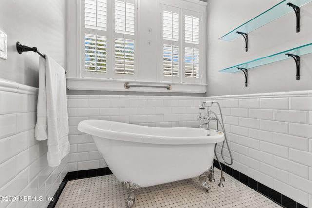 2257 ERNEST Street, Jacksonville, FL 32204