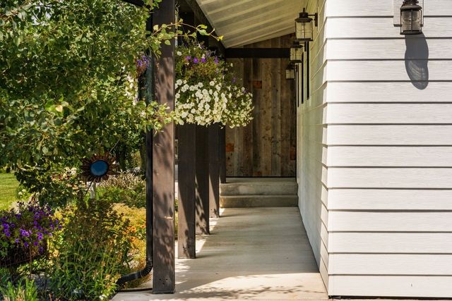 172 Alton Way, Bozeman, MT 59718