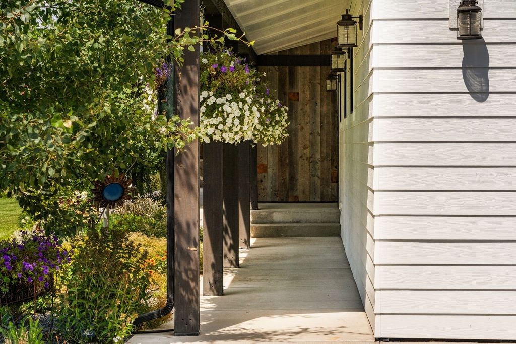 172 Alton Way, Bozeman, MT 59718 photo 3