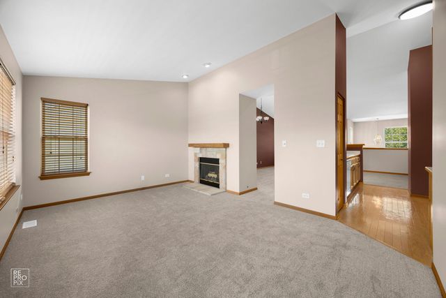 2532 Golf Ridge Circle, Naperville, IL 60563