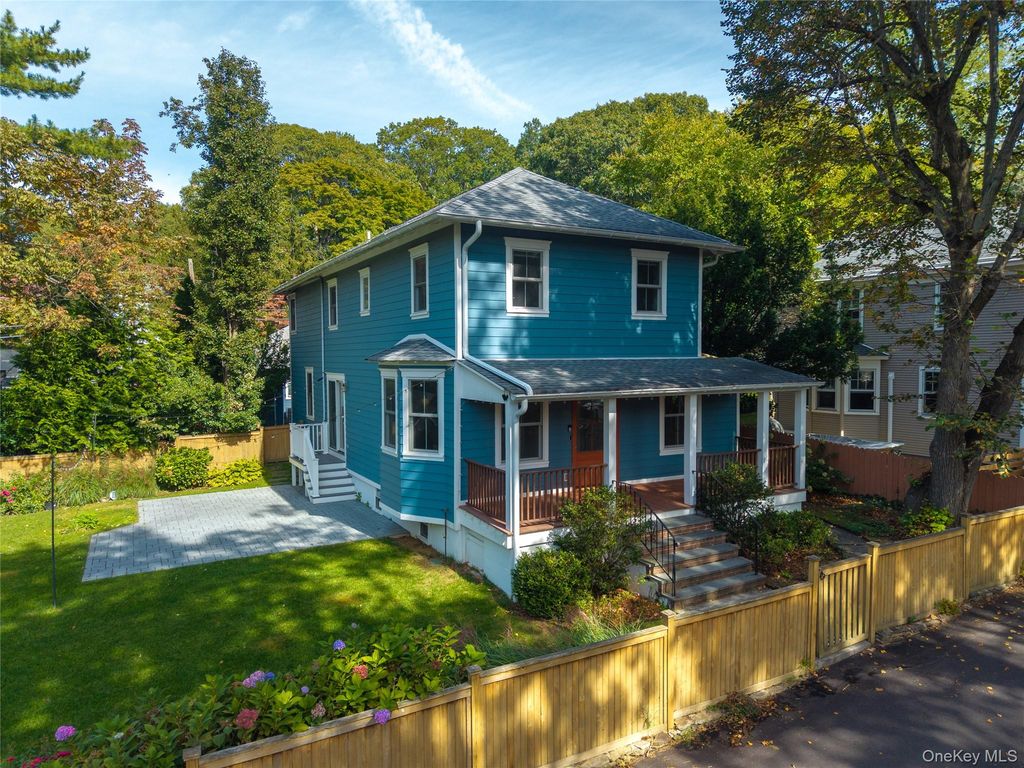 18 20th Avenue, Sea Cliff, NY 11579 — photo 2
