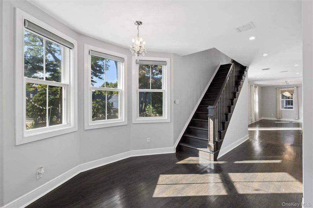 18 20th Avenue, Sea Cliff, NY 11579 — photo 3
