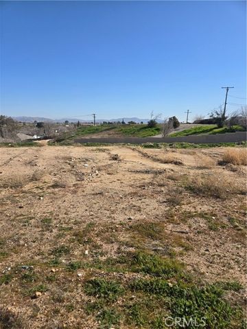 14140 Rodeo Drive, Victorville, CA 92395