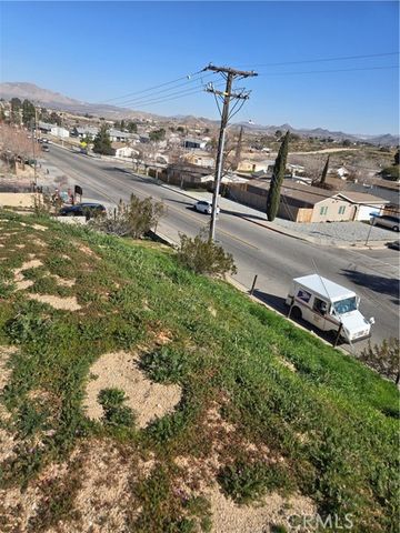 14140 Rodeo Drive, Victorville, CA 92395