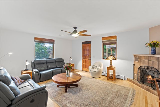 845 Gilmore, Santa Fe, NM 87505