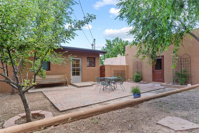 845 Gilmore, Santa Fe, NM 87505