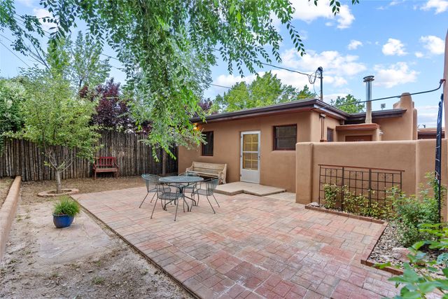 845 Gilmore, Santa Fe, NM 87505