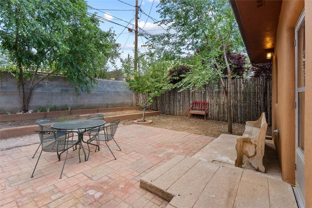 845 Gilmore, Santa Fe, NM 87505
