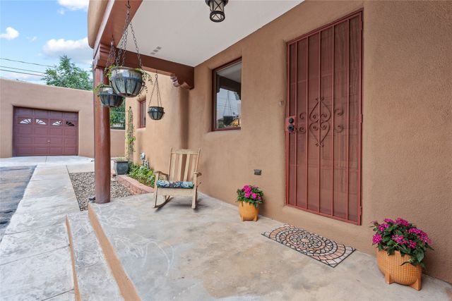845 Gilmore, Santa Fe, NM 87505