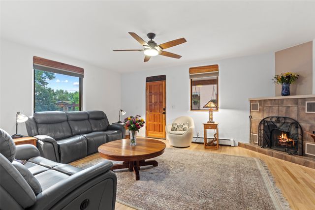 845 Gilmore, Santa Fe, NM 87505