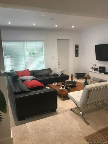 931 Placetas Ave, Coral Gables, FL 33146