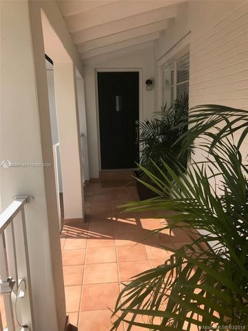 931 Placetas Ave, Coral Gables, FL 33146