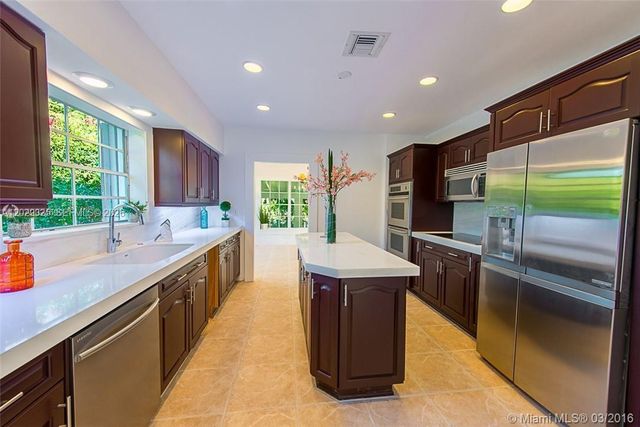 931 Placetas Ave, Coral Gables, FL 33146