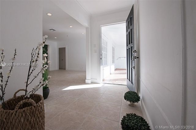 931 Placetas Ave, Coral Gables, FL 33146