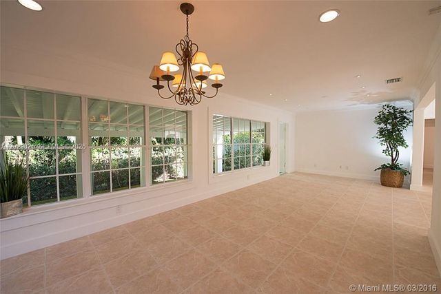 931 Placetas Ave, Coral Gables, FL 33146